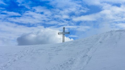 Croce nella neve