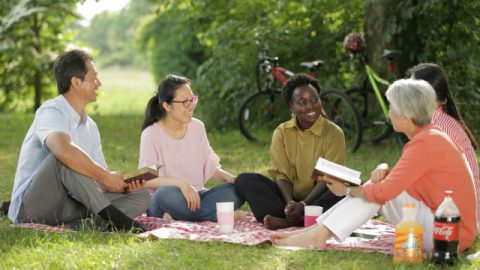 i cristiani leggono la Bibbia